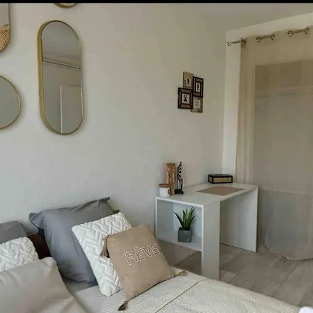 Lägenhet Le Joseph - 5 Minutes Du Centre Compiègne